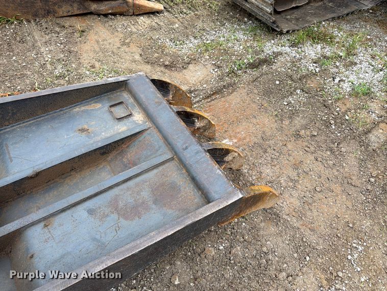 image for item FK3183 1993 Caterpillar 330L excavator