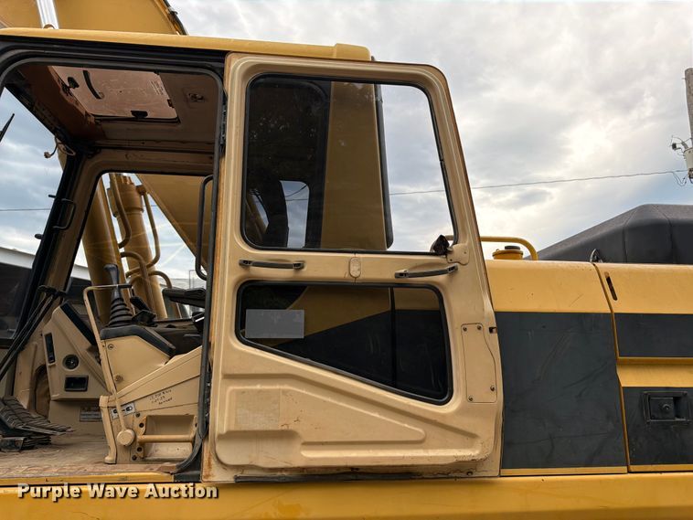 image for item FK3183 1993 Caterpillar 330L excavator