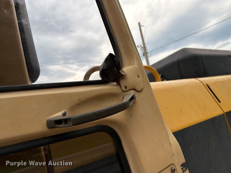 image for item FK3183 1993 Caterpillar 330L excavator