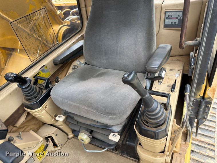 image for item FK3183 1993 Caterpillar 330L excavator