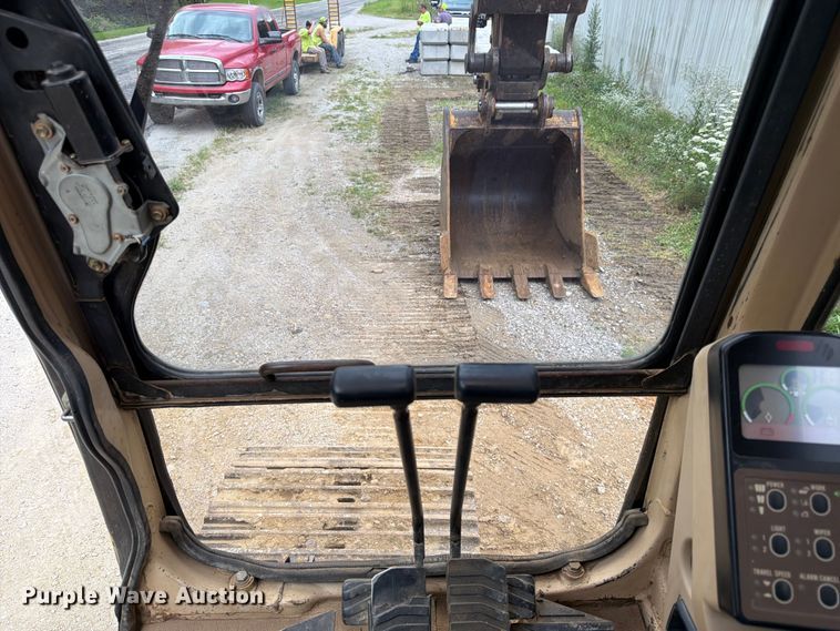 image for item FK3183 1993 Caterpillar 330L excavator