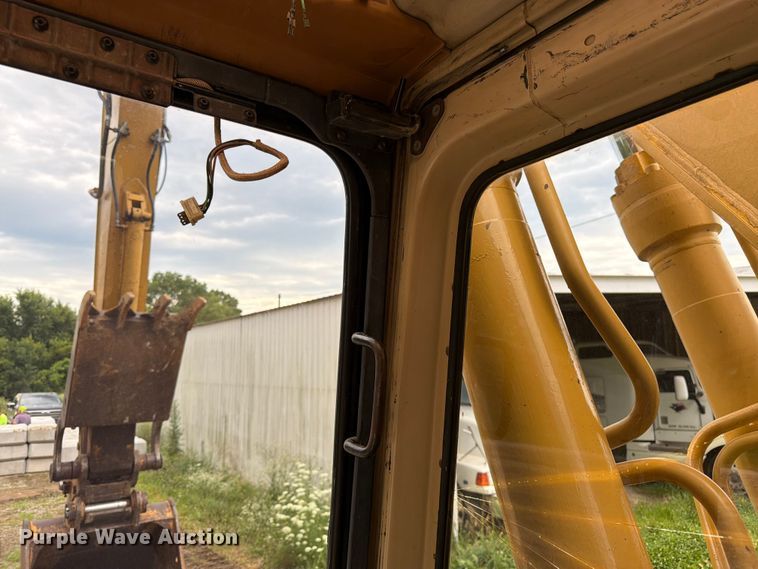 image for item FK3183 1993 Caterpillar 330L excavator