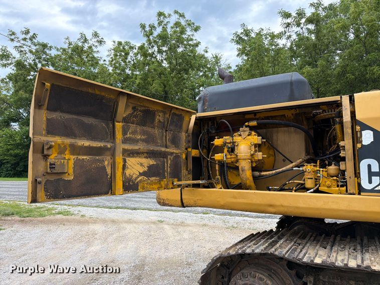 image for item FK3183 1993 Caterpillar 330L excavator