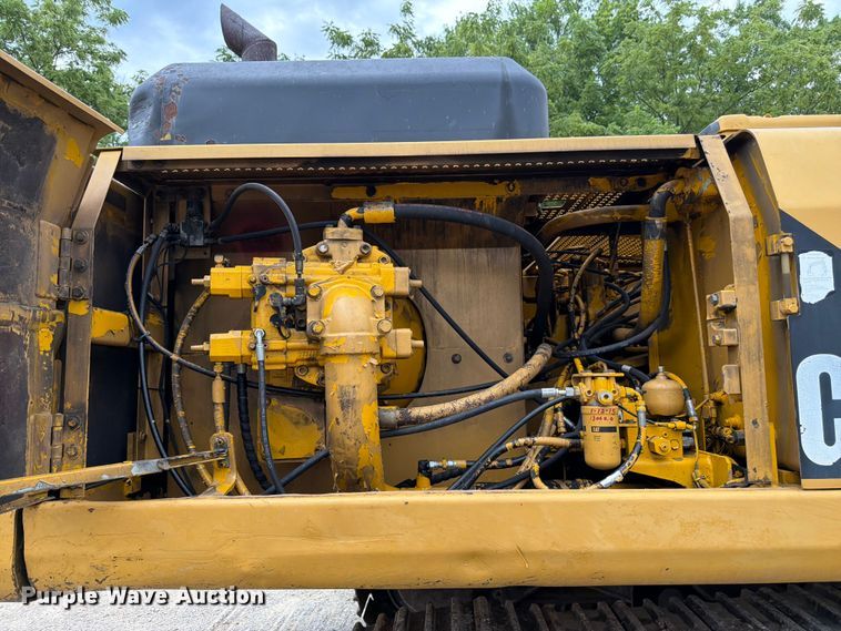image for item FK3183 1993 Caterpillar 330L excavator