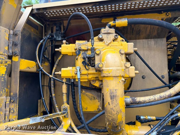 image for item FK3183 1993 Caterpillar 330L excavator