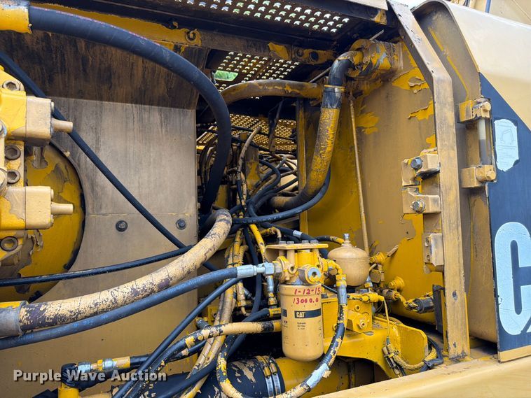 image for item FK3183 1993 Caterpillar 330L excavator