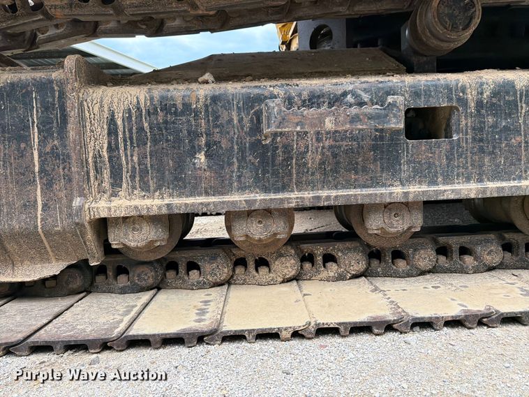 image for item FK3183 1993 Caterpillar 330L excavator
