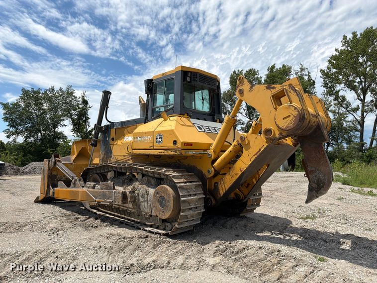 image for item FK3185 2011 John Deere 1050J dozer