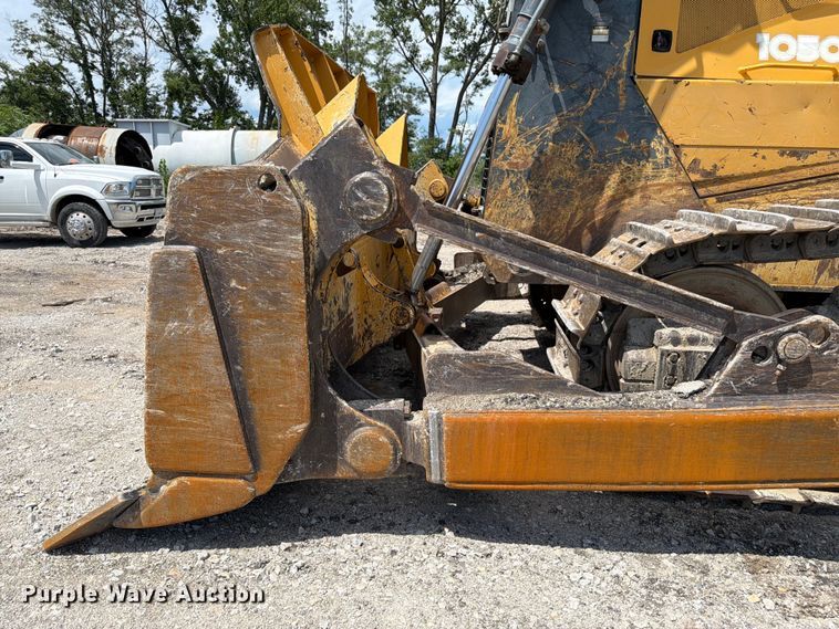 image for item FK3185 2011 John Deere 1050J dozer