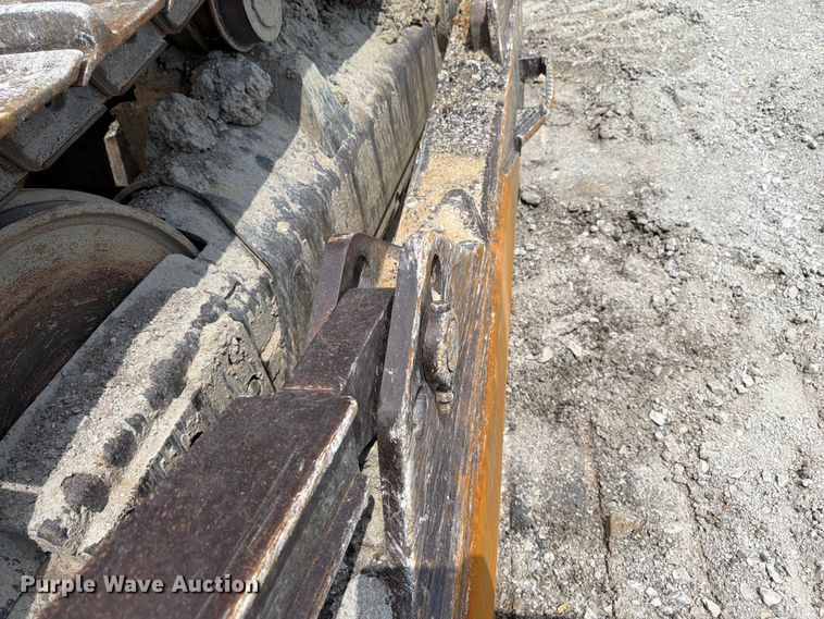 image for item FK3185 2011 John Deere 1050J dozer