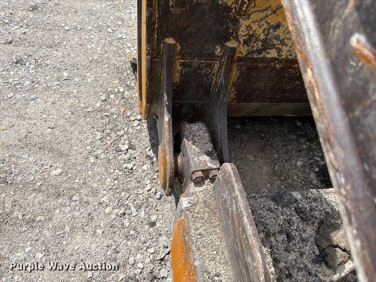 image for item FK3185 2011 John Deere 1050J dozer