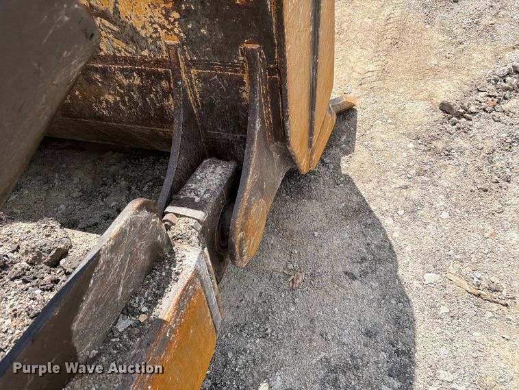 image for item FK3185 2011 John Deere 1050J dozer