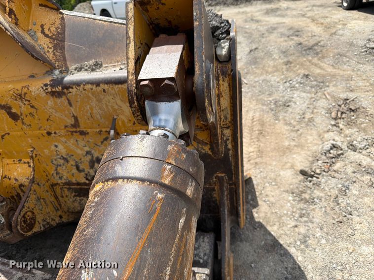 image for item FK3185 2011 John Deere 1050J dozer