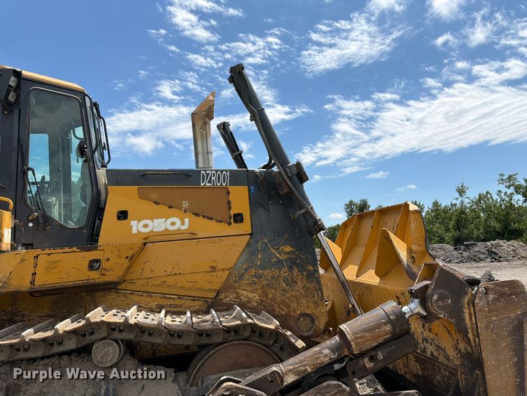 image for item FK3185 2011 John Deere 1050J dozer