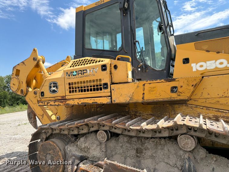 image for item FK3185 2011 John Deere 1050J dozer