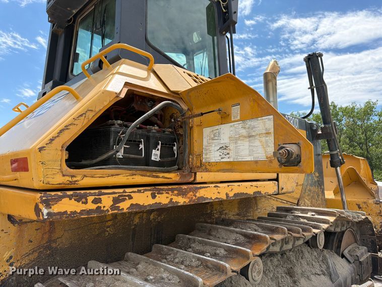 image for item FK3185 2011 John Deere 1050J dozer