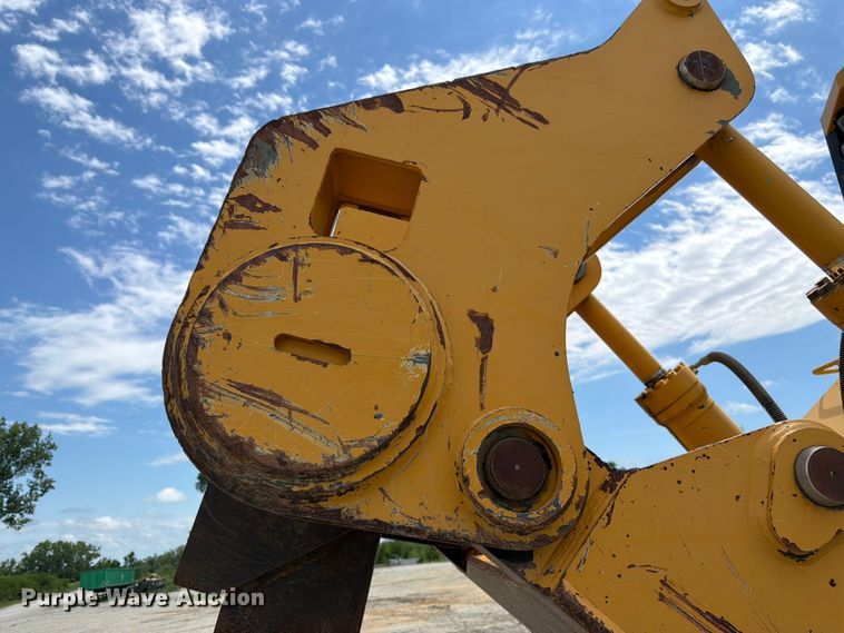 image for item FK3185 2011 John Deere 1050J dozer