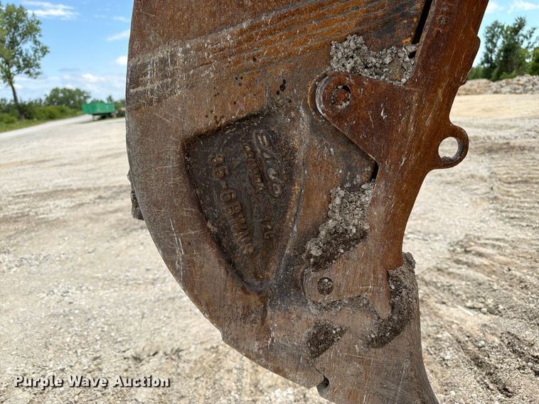 image for item FK3185 2011 John Deere 1050J dozer