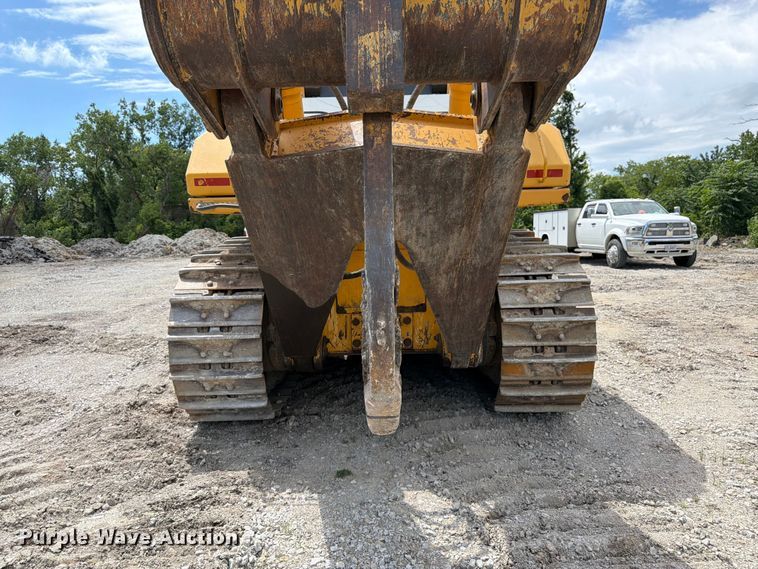 image for item FK3185 2011 John Deere 1050J dozer