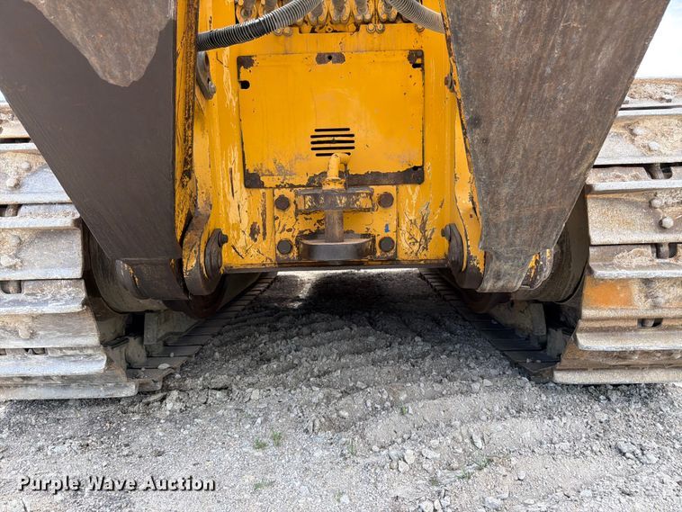 image for item FK3185 2011 John Deere 1050J dozer