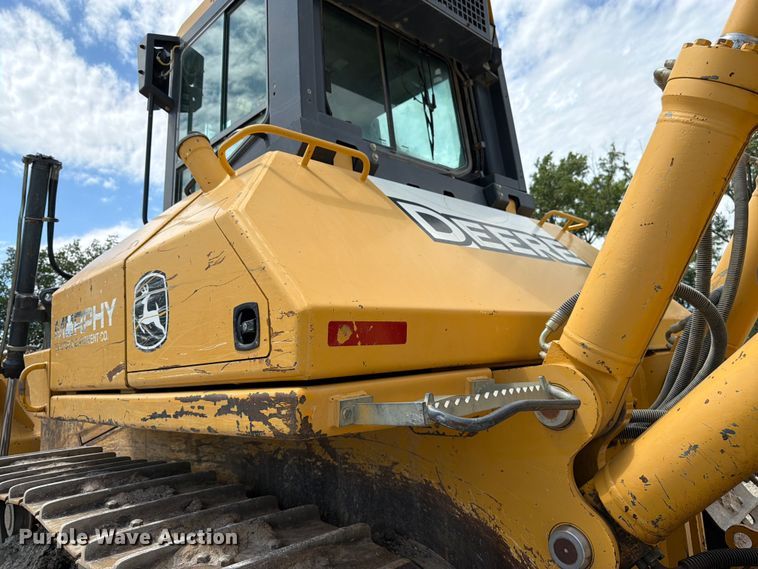 image for item FK3185 2011 John Deere 1050J dozer