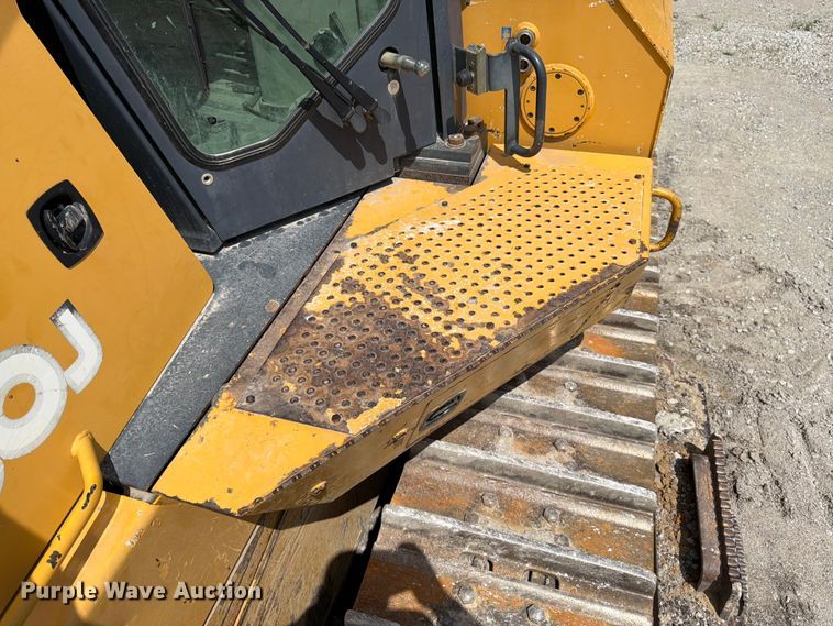image for item FK3185 2011 John Deere 1050J dozer