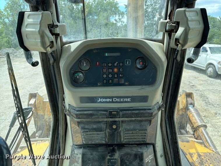 image for item FK3185 2011 John Deere 1050J dozer