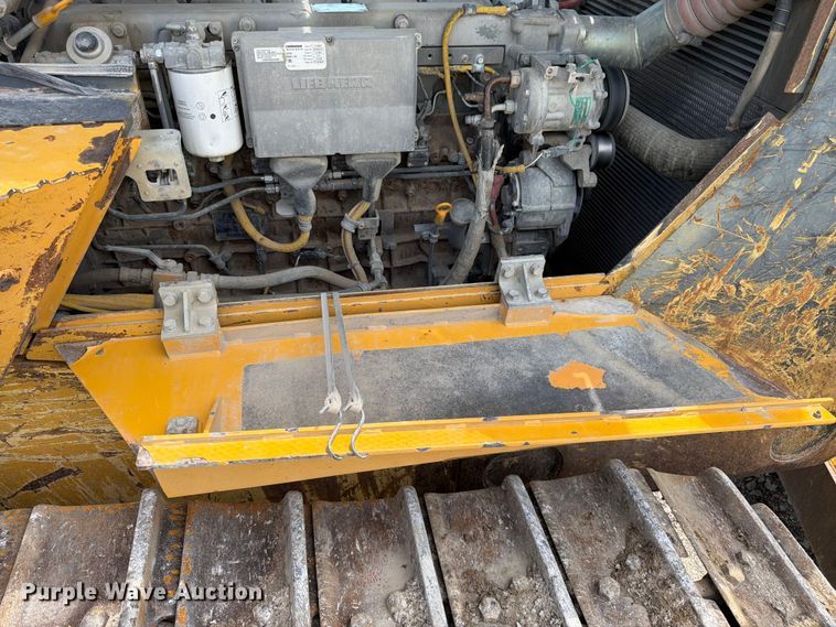 image for item FK3185 2011 John Deere 1050J dozer