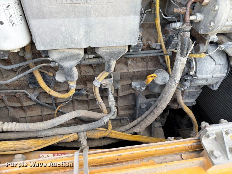 image for item FK3185 2011 John Deere 1050J dozer