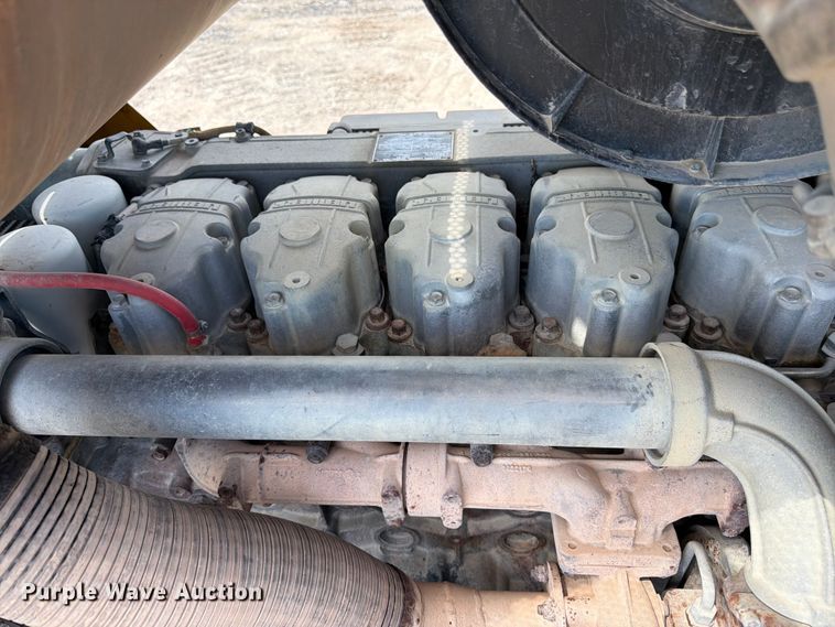 image for item FK3185 2011 John Deere 1050J dozer