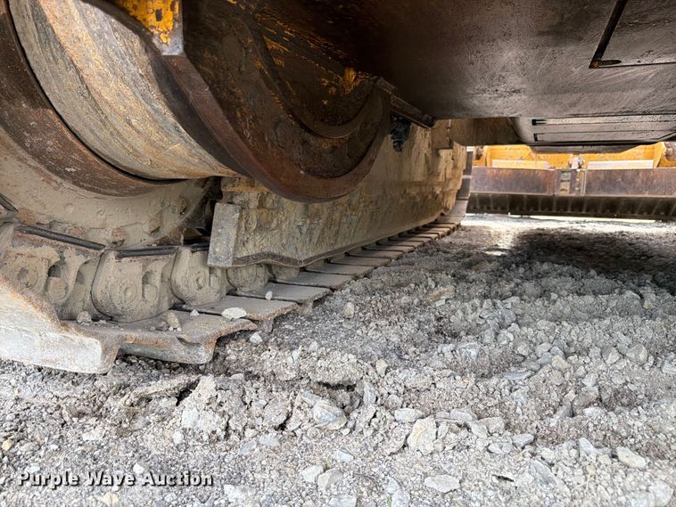 image for item FK3185 2011 John Deere 1050J dozer