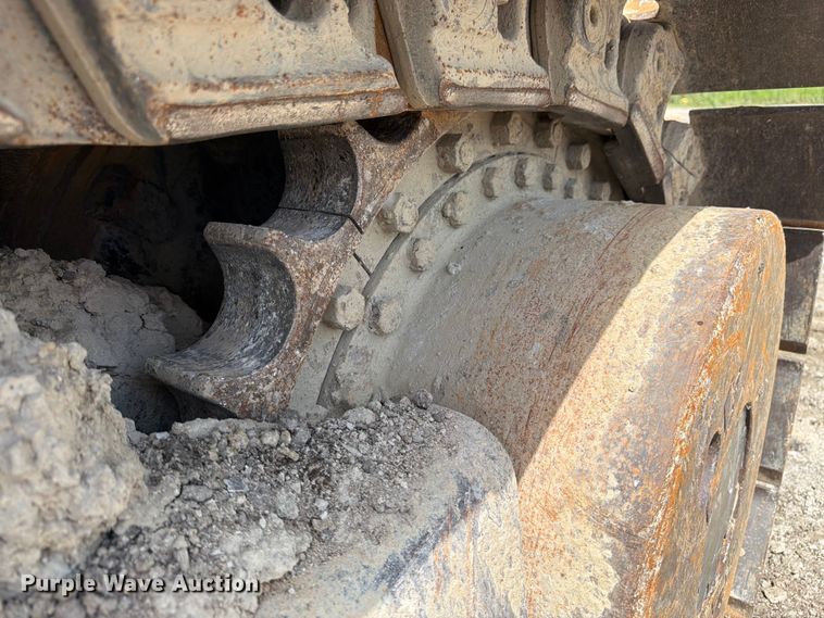 image for item FK3185 2011 John Deere 1050J dozer