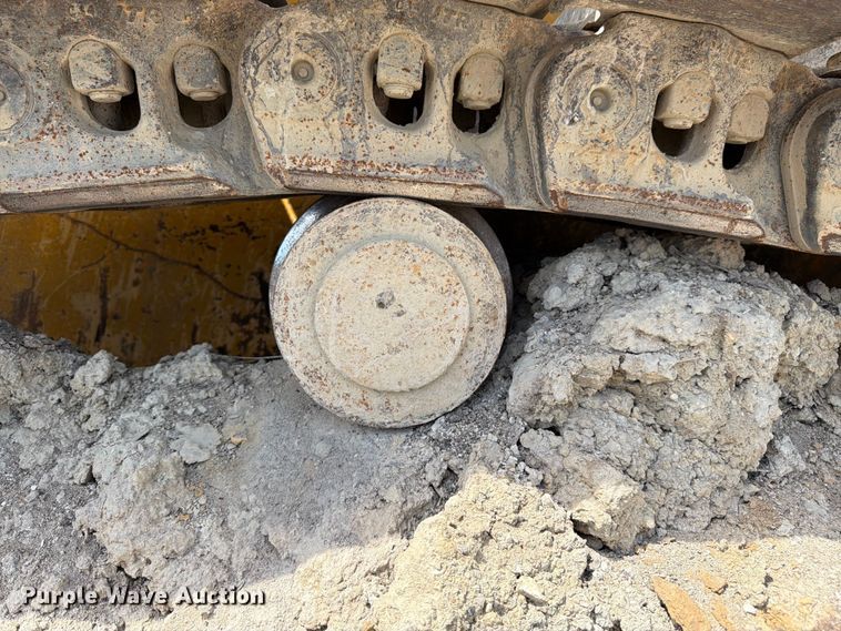 image for item FK3185 2011 John Deere 1050J dozer