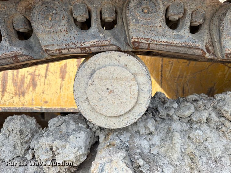 image for item FK3185 2011 John Deere 1050J dozer