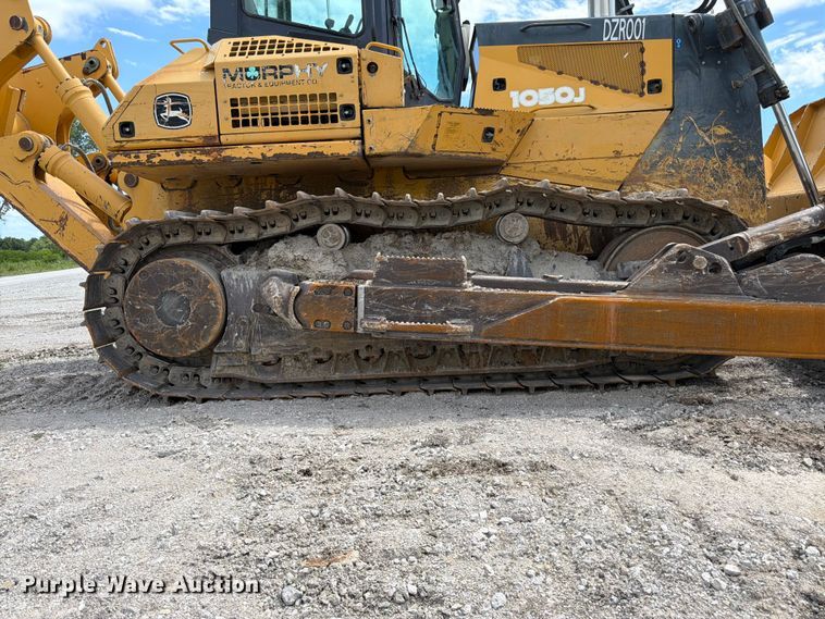 image for item FK3185 2011 John Deere 1050J dozer