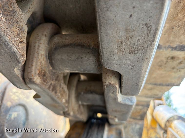 image for item FK3185 2011 John Deere 1050J dozer
