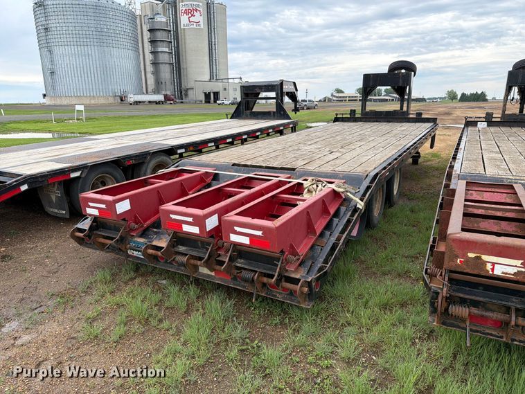 image for item FK4024 2016 Towmaster T-20 equipment trailer