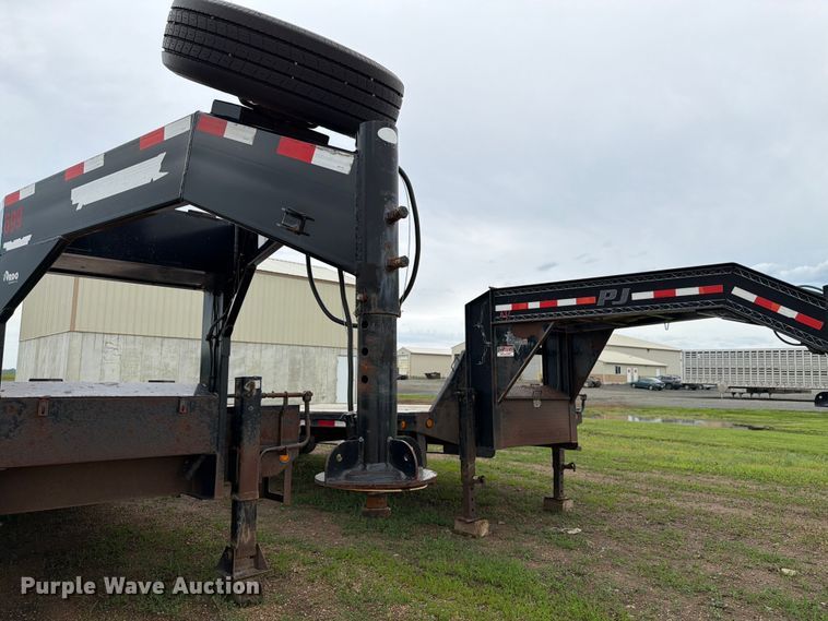 image for item FK4024 2016 Towmaster T-20 equipment trailer