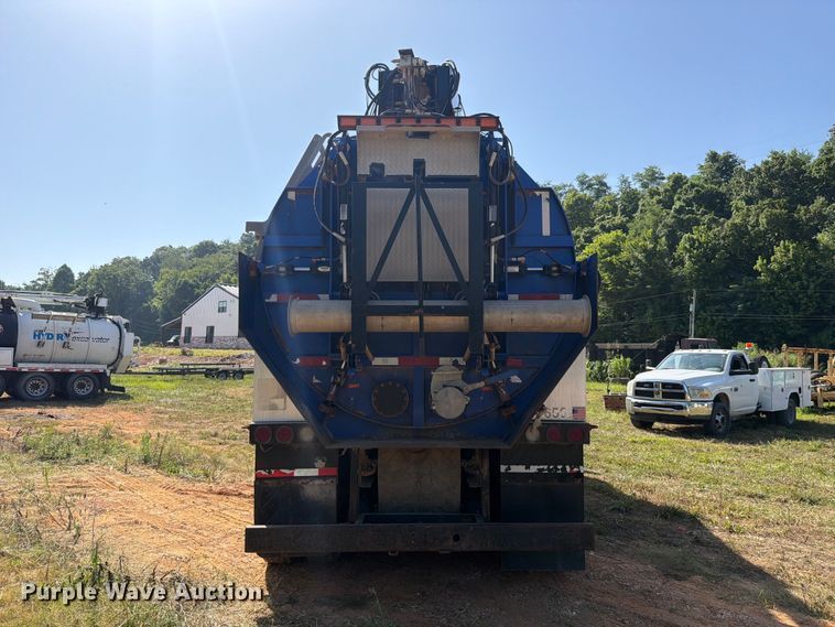 image for item FK5003 2018 Kenworth T880 hydrovac truck