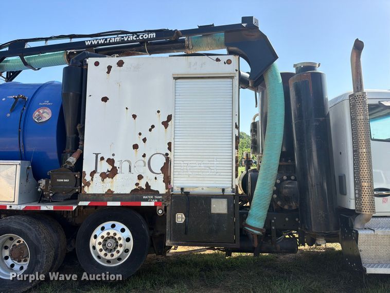 image for item FK5003 2018 Kenworth T880 hydrovac truck
