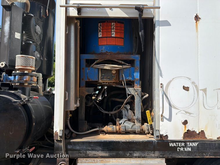 image for item FK5003 2018 Kenworth T880 hydrovac truck