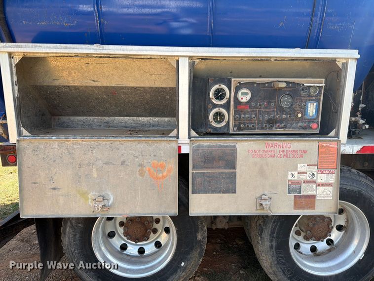 image for item FK5003 2018 Kenworth T880 hydrovac truck