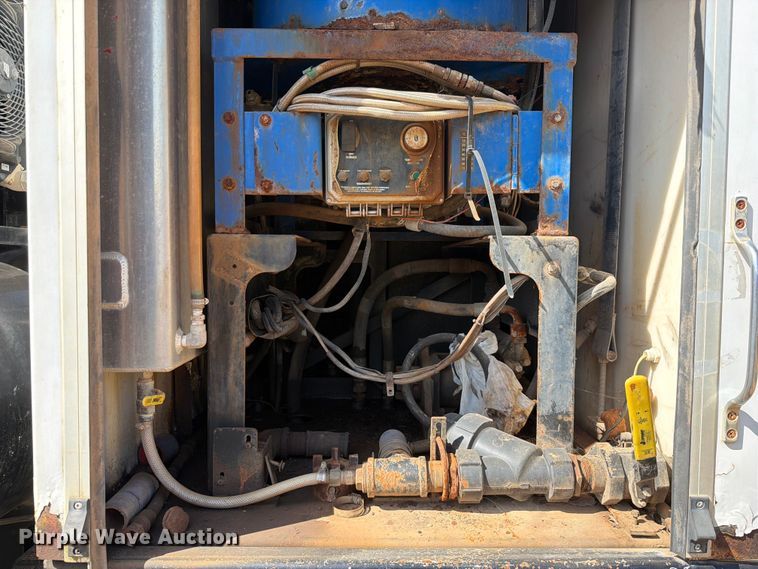 image for item FK5003 2018 Kenworth T880 hydrovac truck