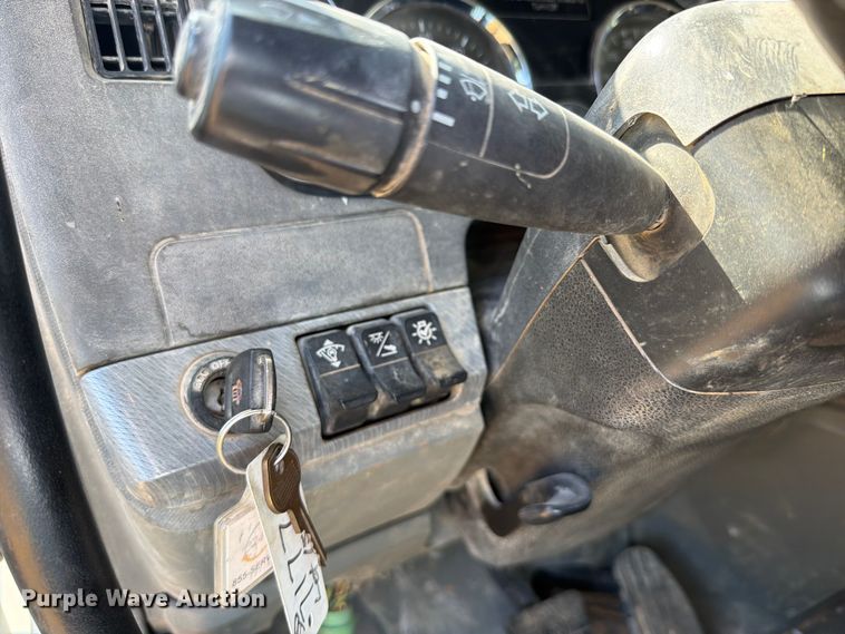 image for item FK5003 2018 Kenworth T880 hydrovac truck