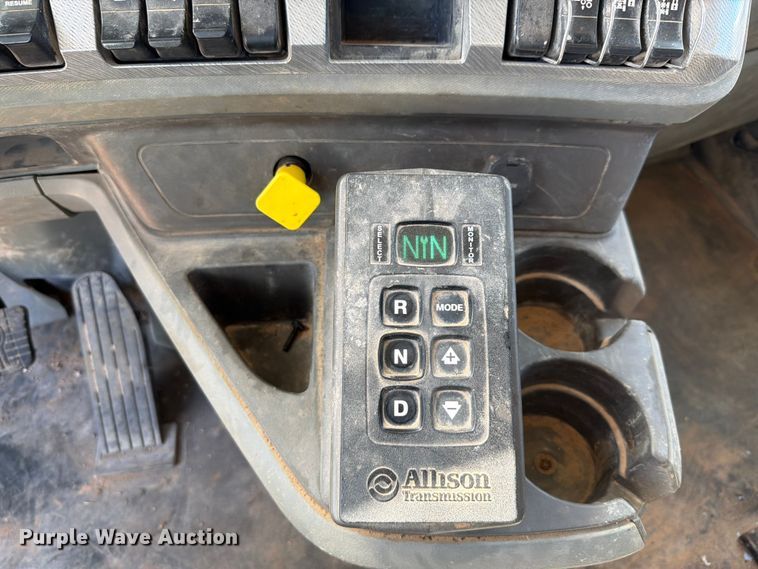 image for item FK5003 2018 Kenworth T880 hydrovac truck
