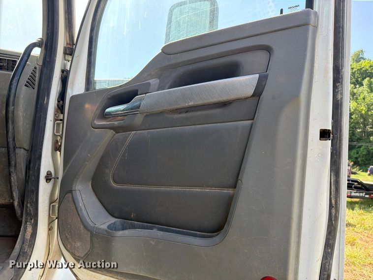 image for item FK5003 2018 Kenworth T880 hydrovac truck