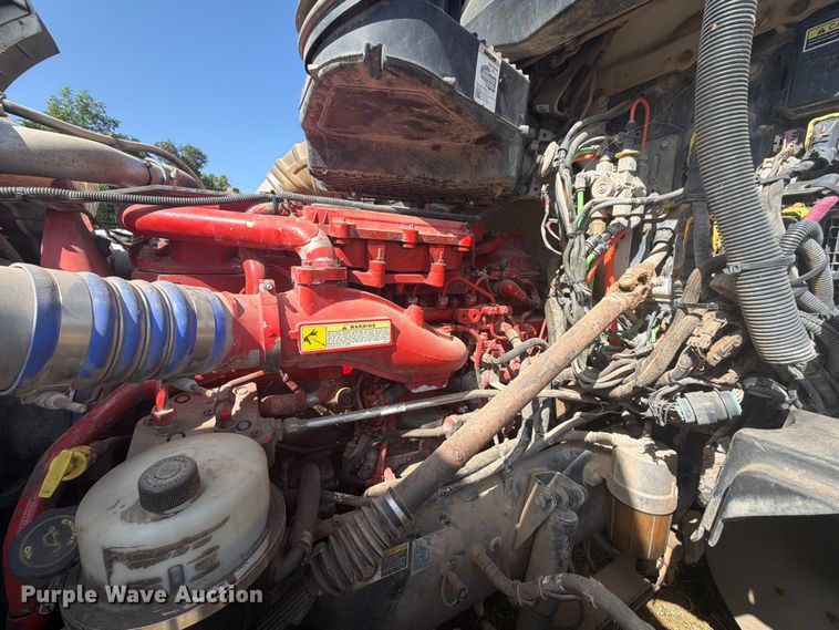 image for item FK5003 2018 Kenworth T880 hydrovac truck