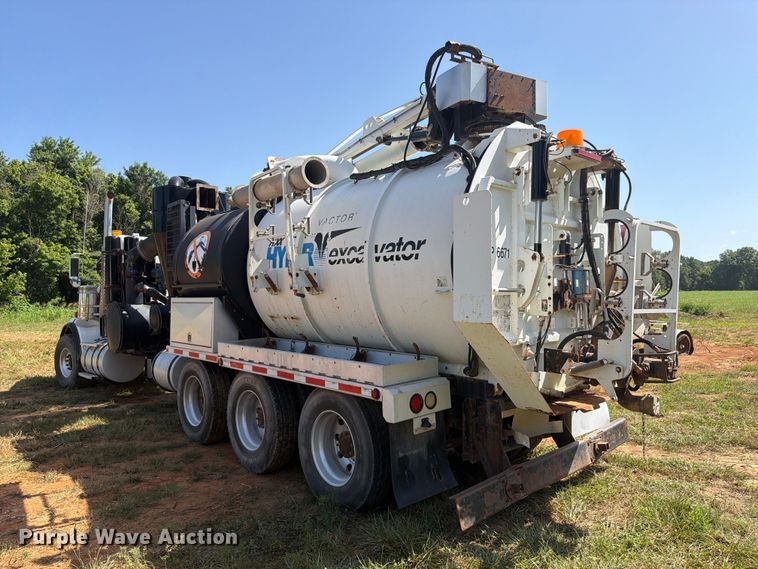 image for item FK5004 2014 Kenworth T8 Series hydrovac truck
