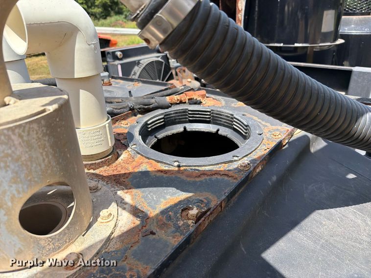 image for item FK5004 2014 Kenworth T8 Series hydrovac truck