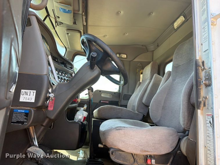 image for item FK5004 2014 Kenworth T8 Series hydrovac truck